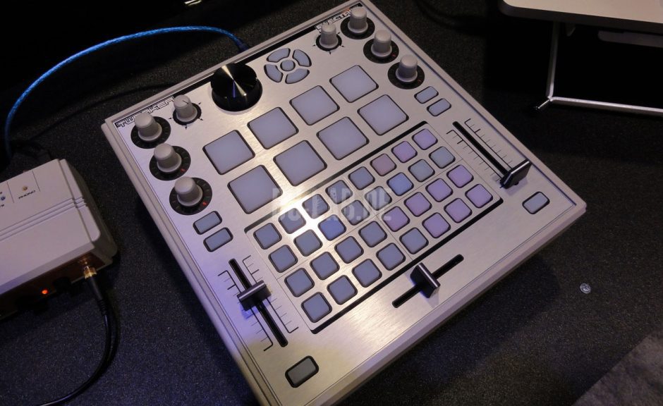 Electrix Tweaker - DJ-Controller, NAMM 2012