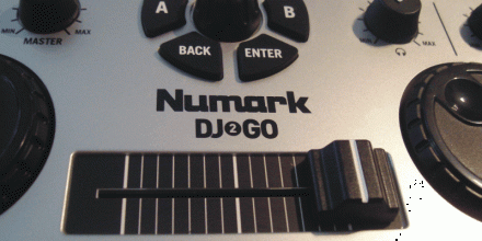 NUMARK DJ 2 GO - Review