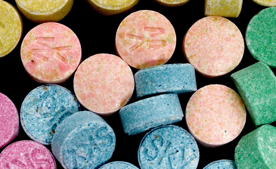 Frontal 21: Hochdosiertes Ecstasy und das Scheitern der Drogenpolitik