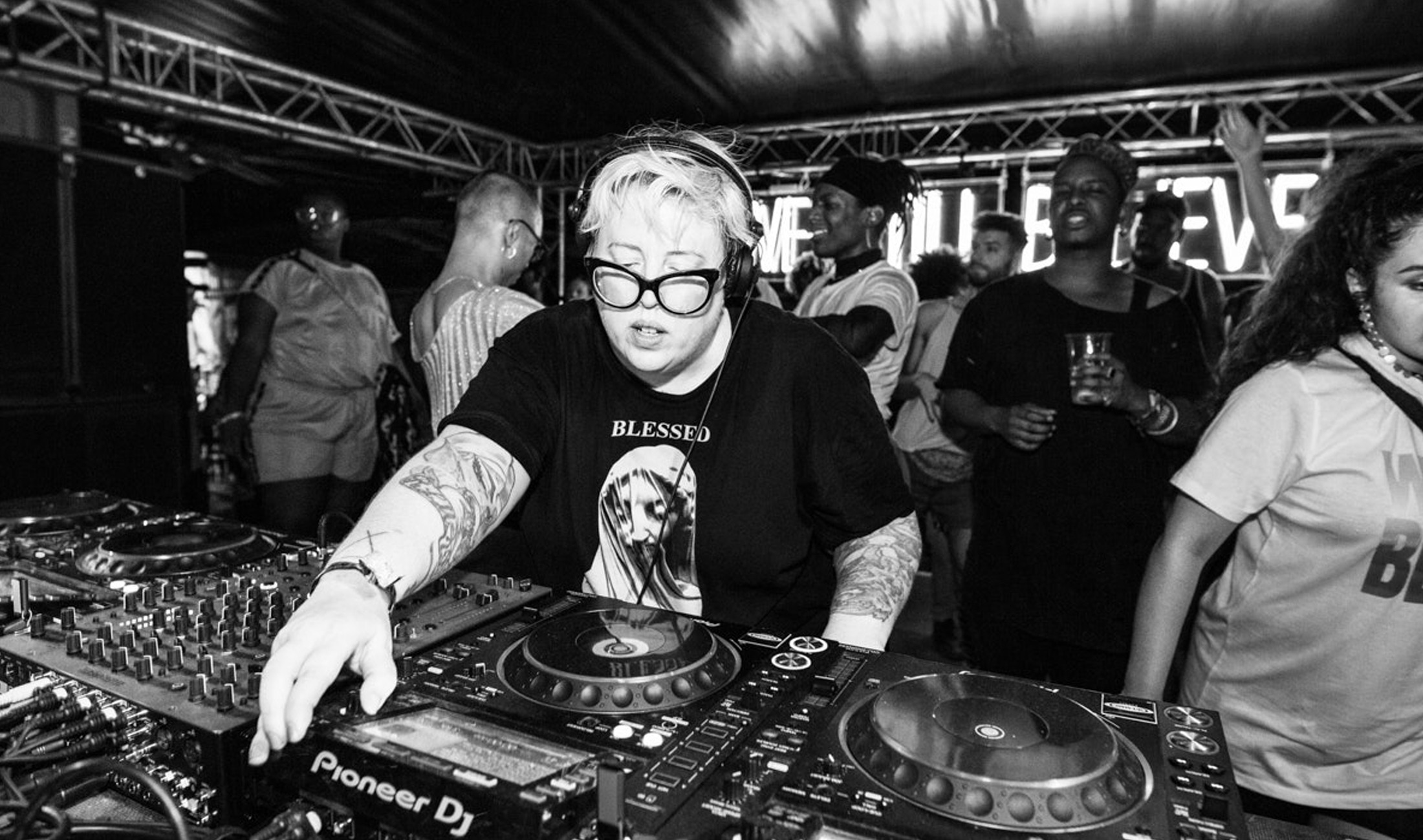 The Black Madonna sagt Teilnahme am Intersect Festival ab