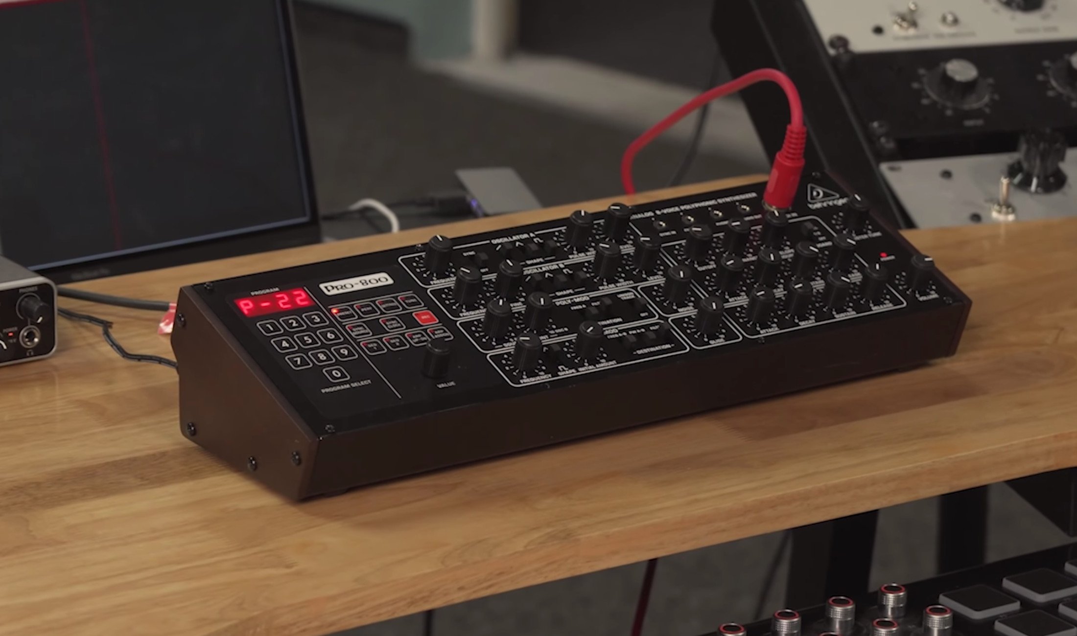 Behringer Pro-800: Neue Updates zum Prophet-600 Klon