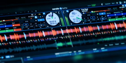 Serato DJ Pro 3.2.1: Update bringt Native Instruments und Pioneer DJ Support