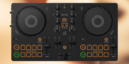 Test: AlphaTheta DDJ-FLX2 – DJ-Controller für Neulinge