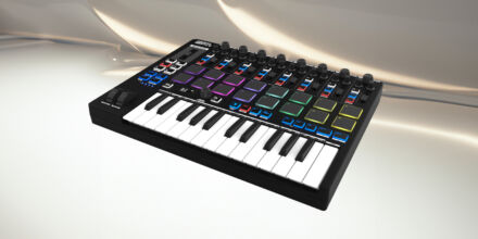 Reloop Keypad Pro: Kompaktes MIDI-Keyboard mit DAW-Controller-Funktionen